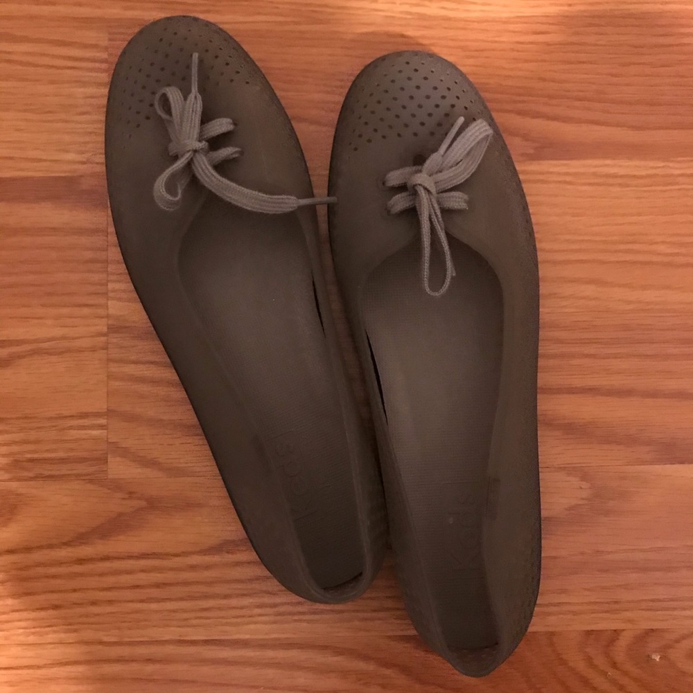 KEDS waters-proof shoes